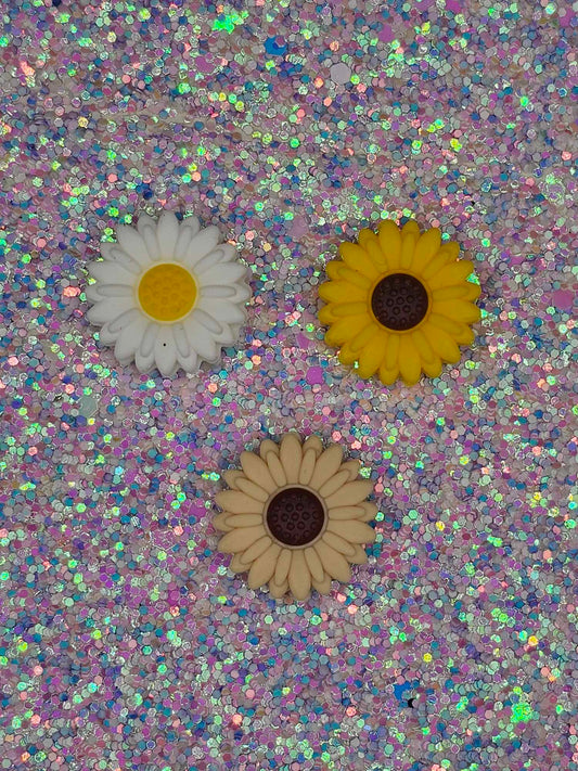 Focal beads white daisy, tan daisy, yellow daisy